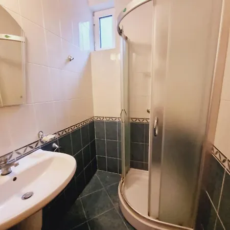 Breeze Apartment Complex 4*