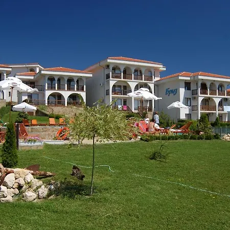 Breeze Apartment Complex Hotel 4*