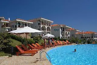 Breeze Apartment Complex 4*